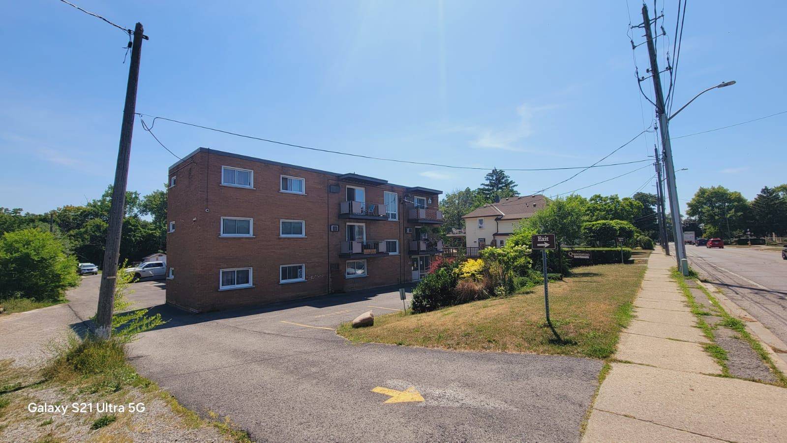 St. Catharines, ON L2P 2Y2,426 Queenston ST