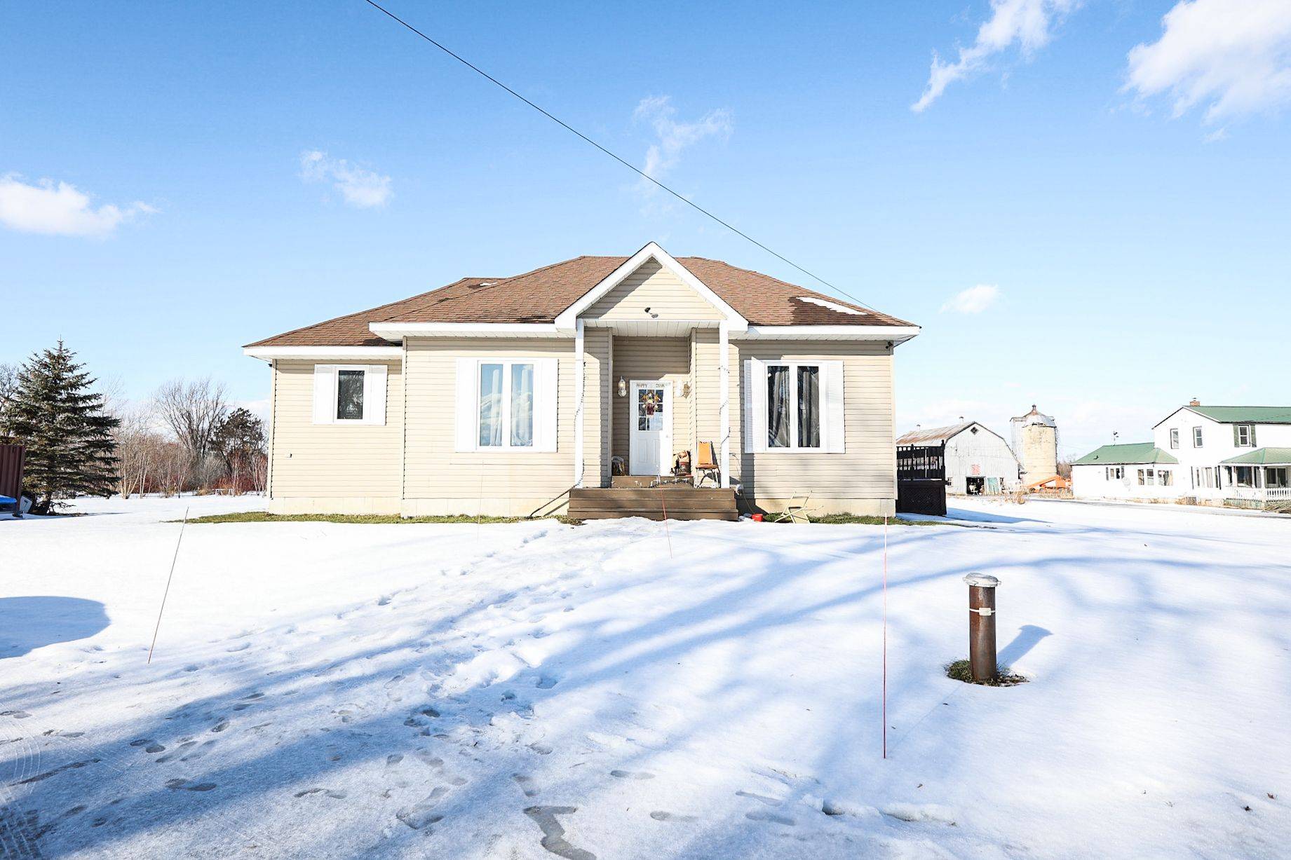 South Glengarry, ON K0C 2E0,19249 County Road 2 RD