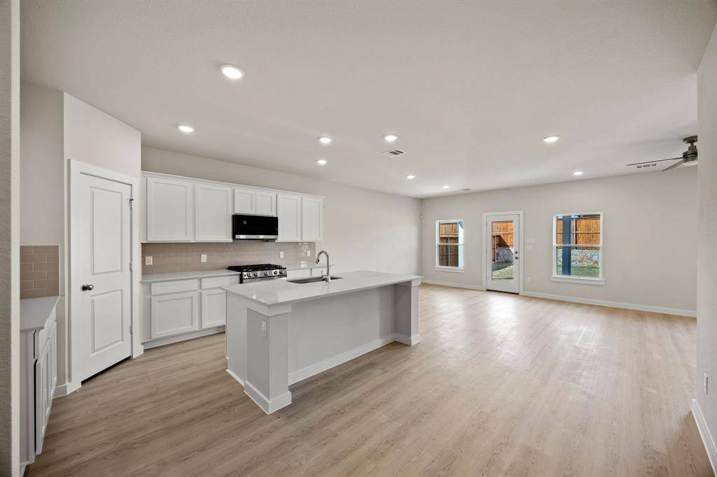 Forney, TX 75126,731 Carson Drive