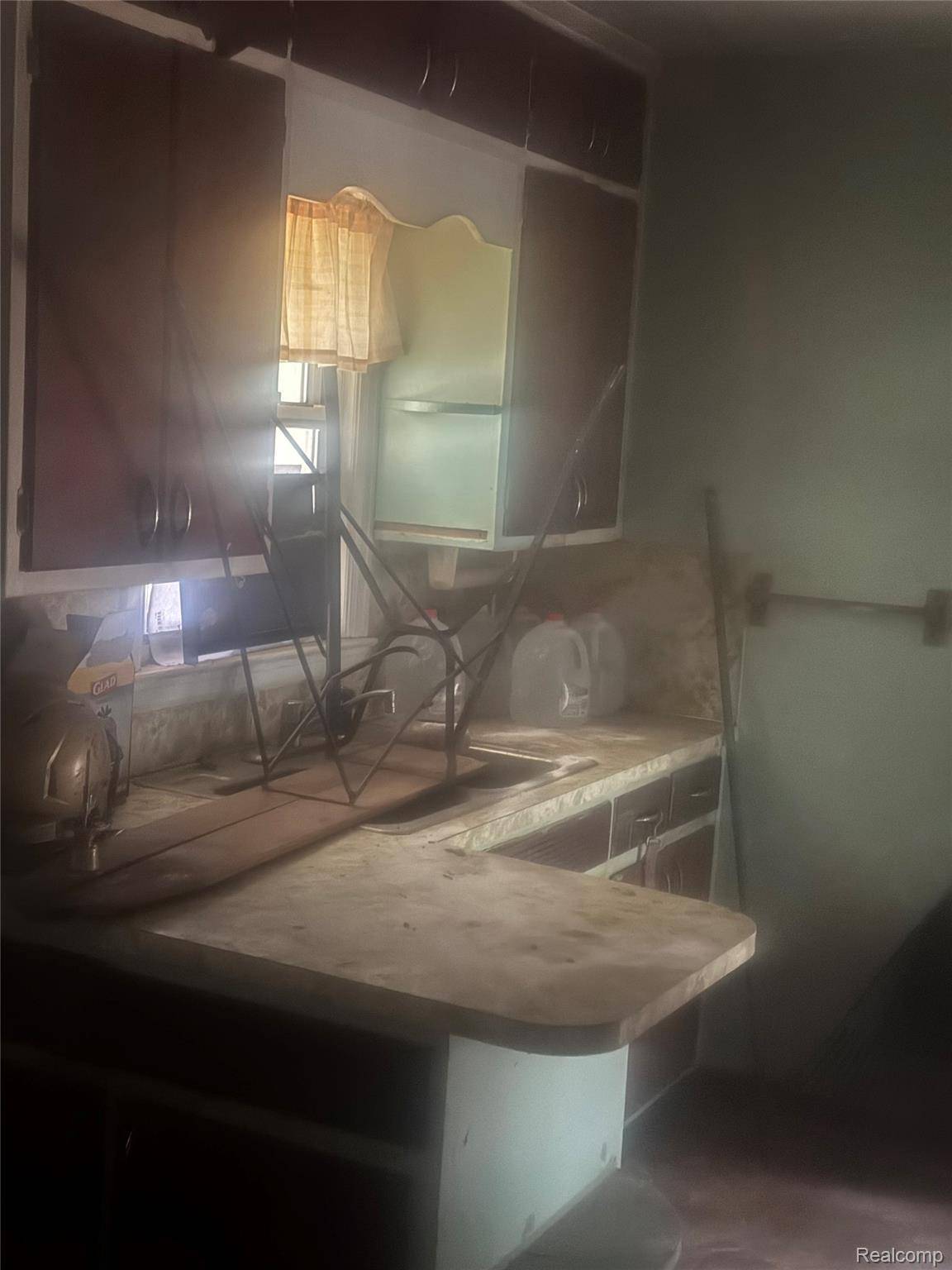 Flint, MI 48506,2321 Levern ST