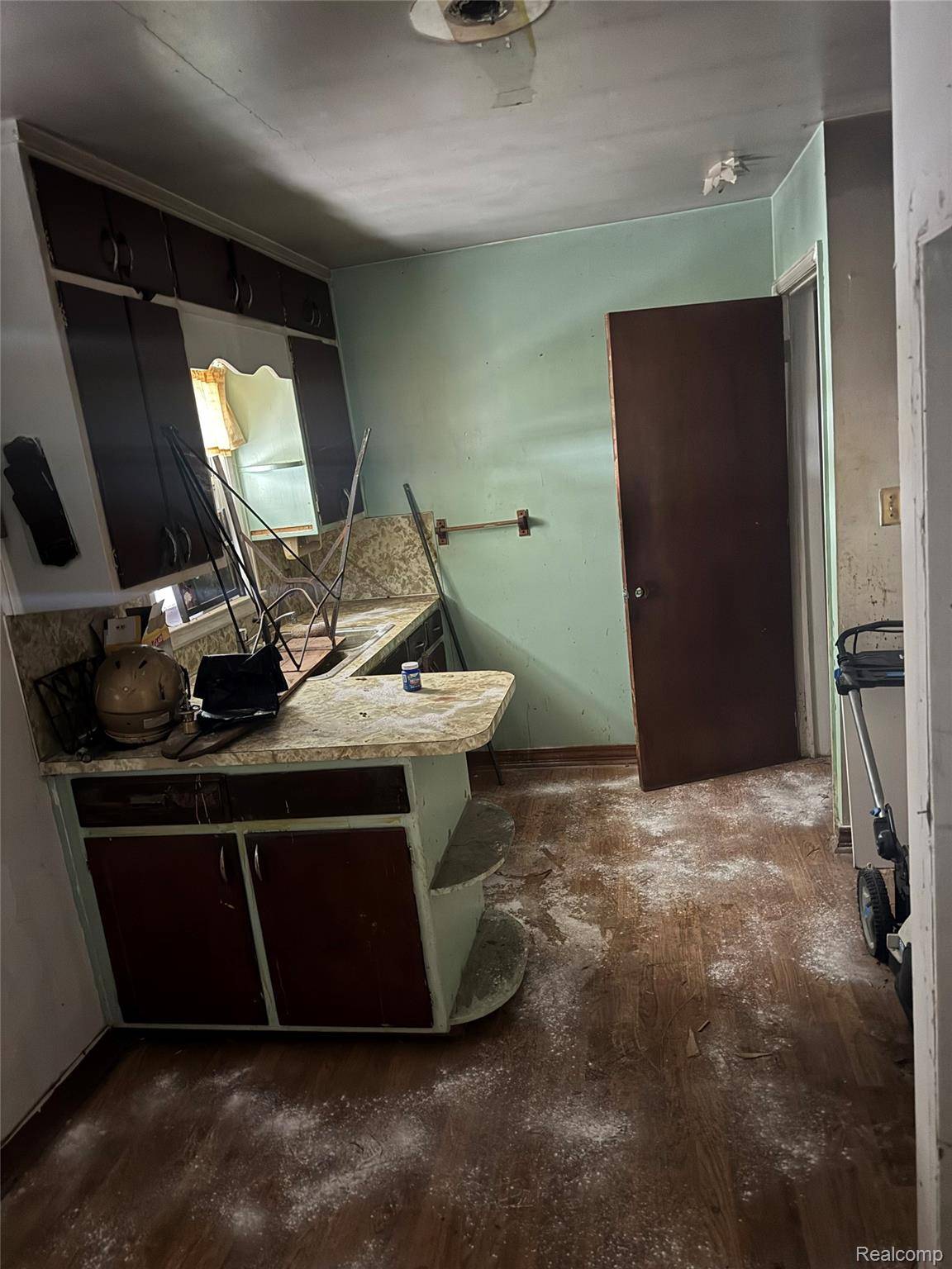 Flint, MI 48506,2321 Levern ST