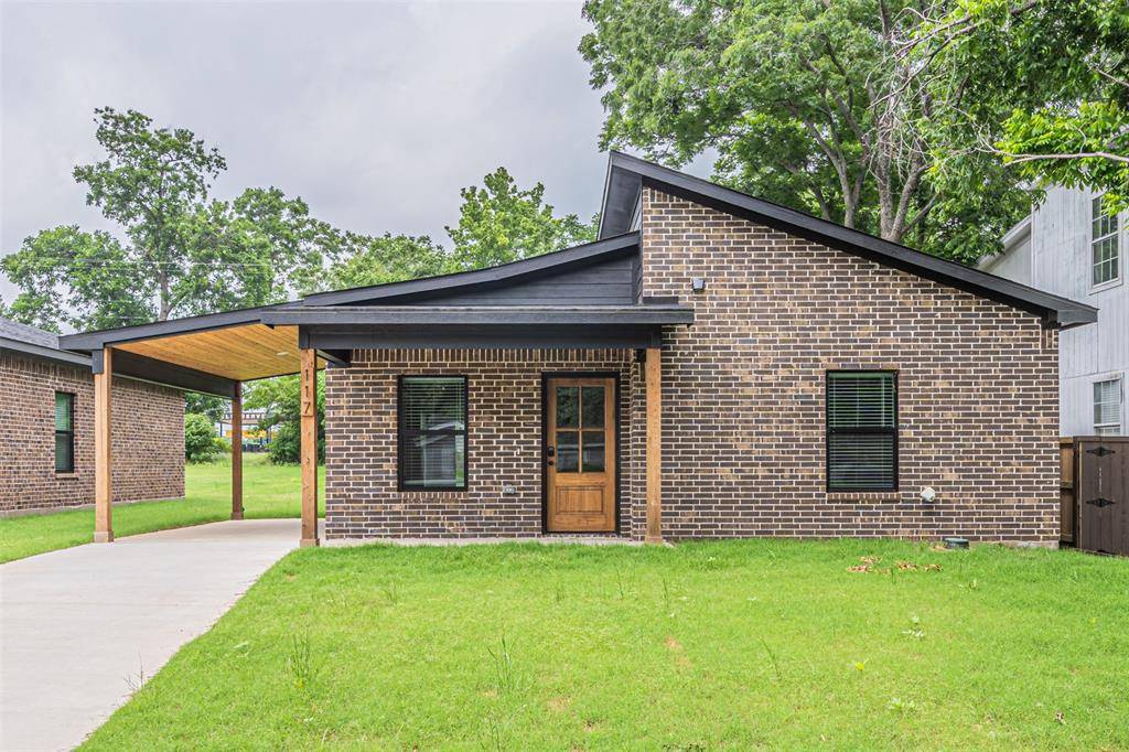 Denison, TX 75021,117 W Sears Street