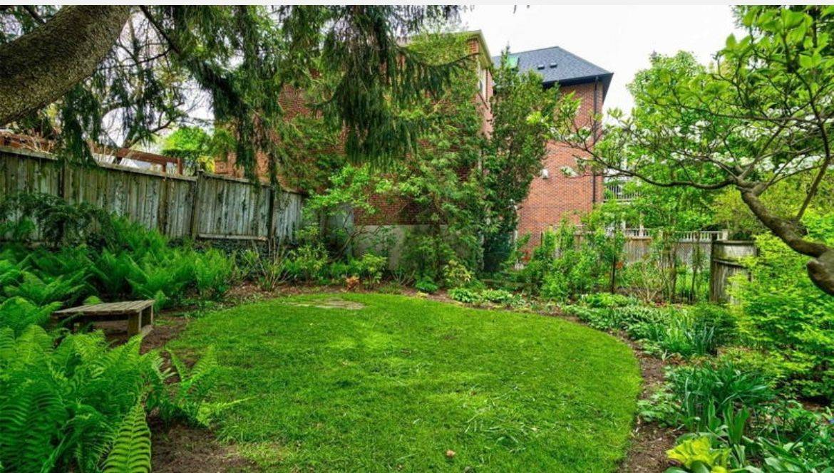 Toronto C12, ON M4P 2P2,50 Cardiff RD