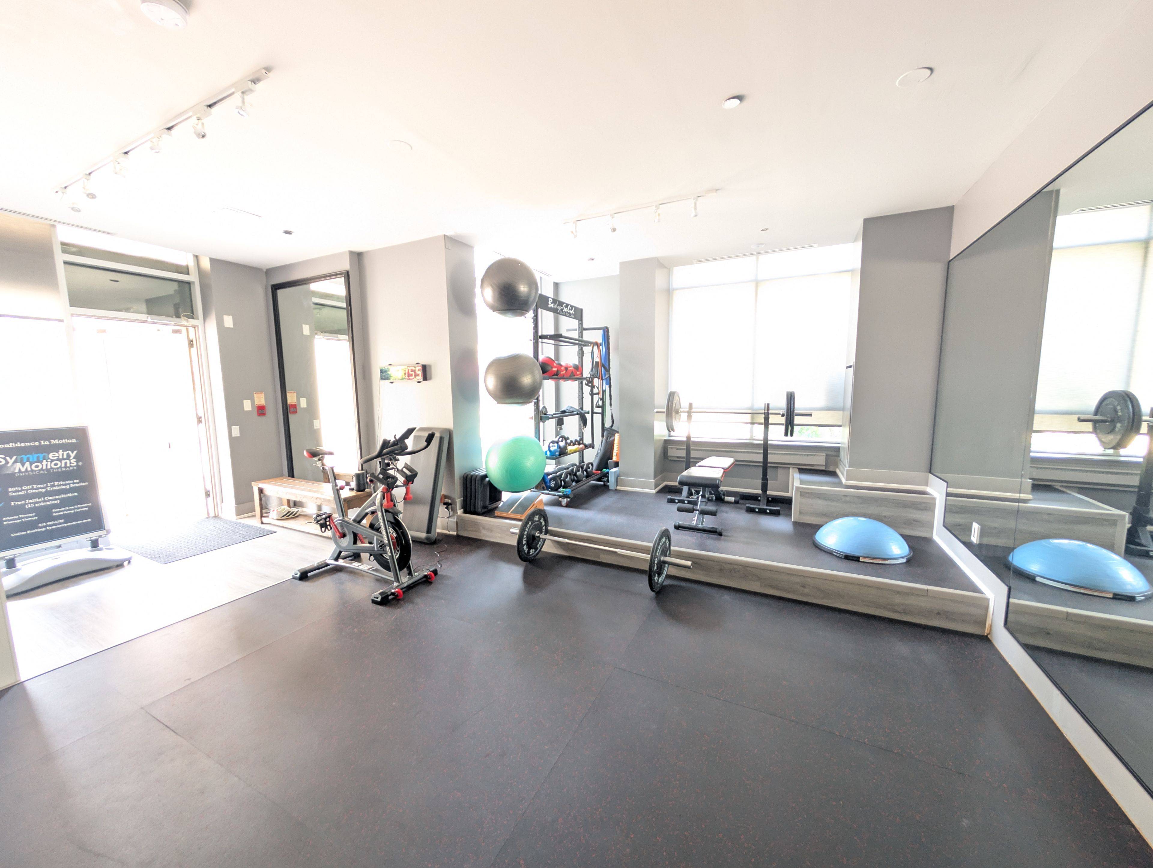 Toronto C01, ON M5V 0K6,510 Queens Quay W