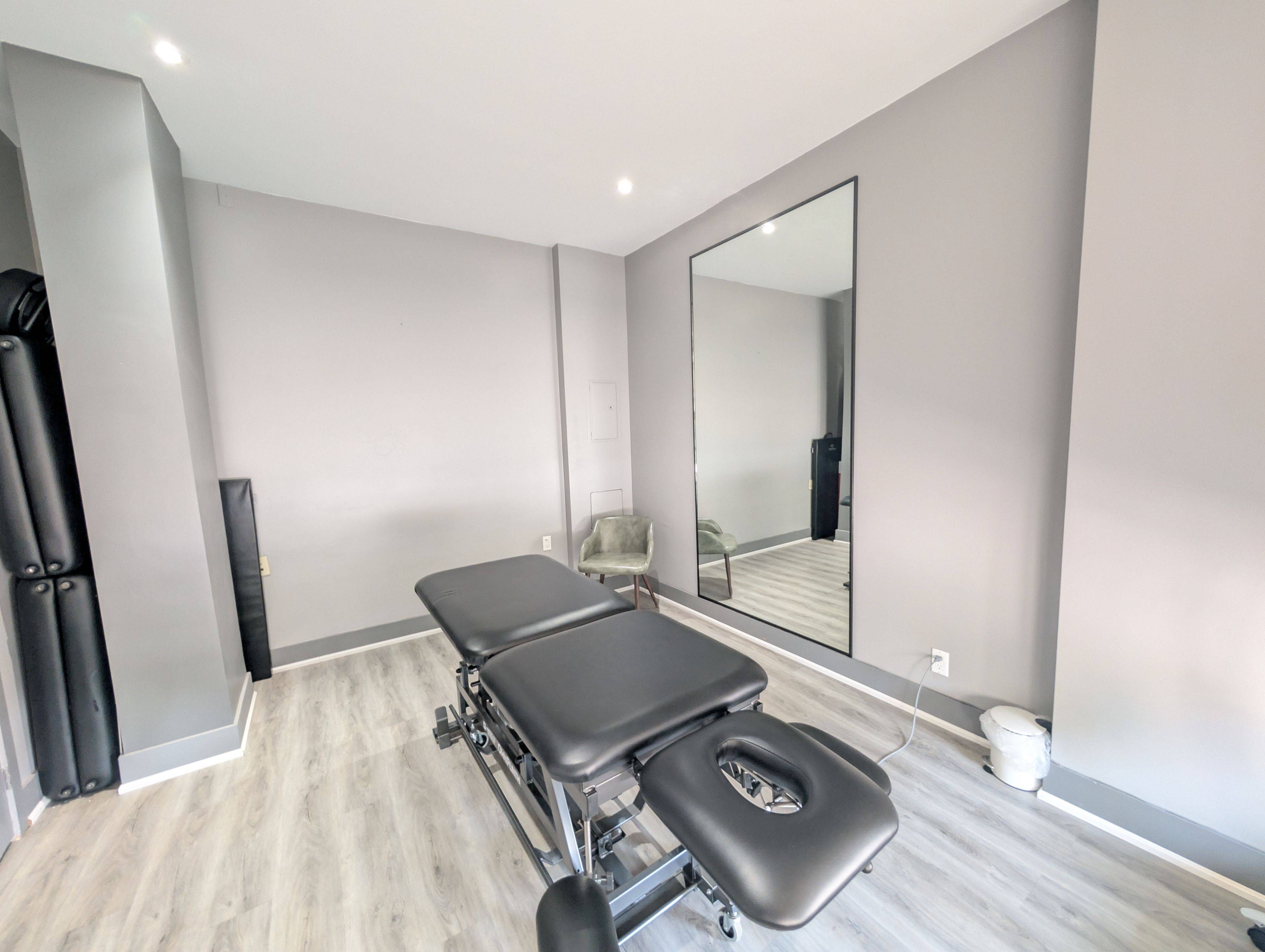 Toronto C01, ON M5V 0K6,510 Queens Quay W