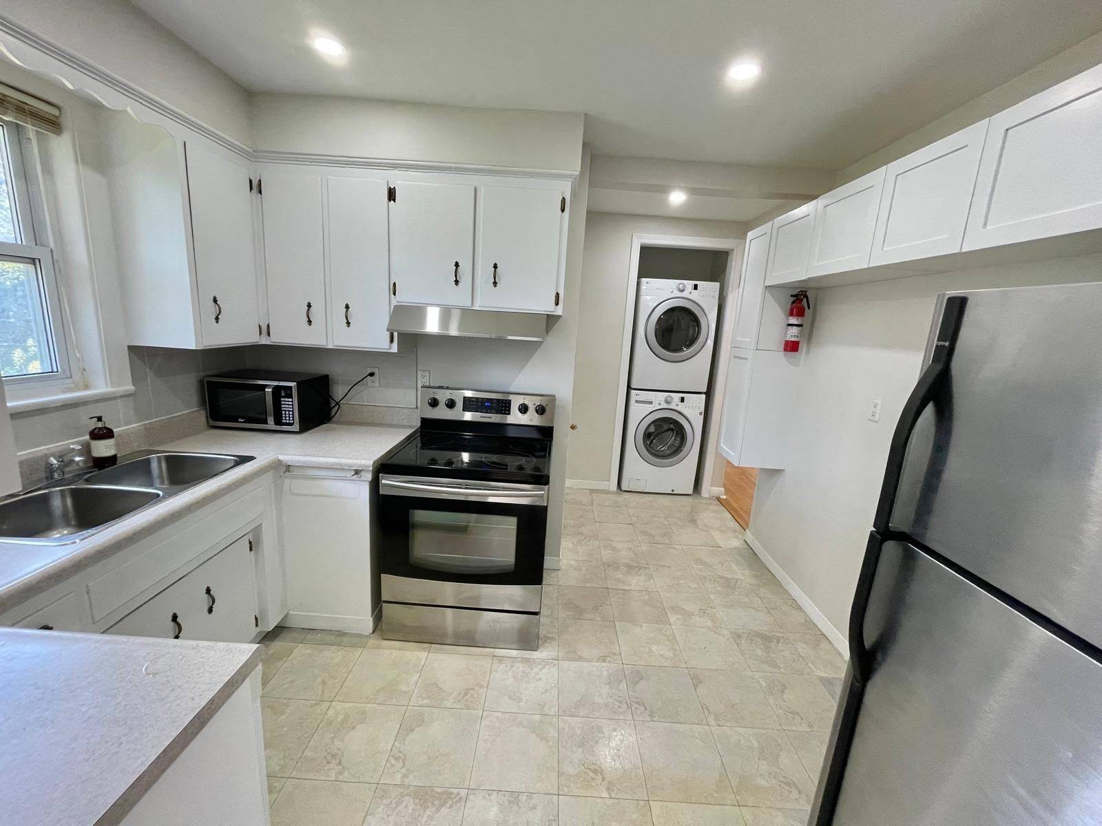 Toronto E09, ON M1G 2Z7,39 Greenock AVE #Room