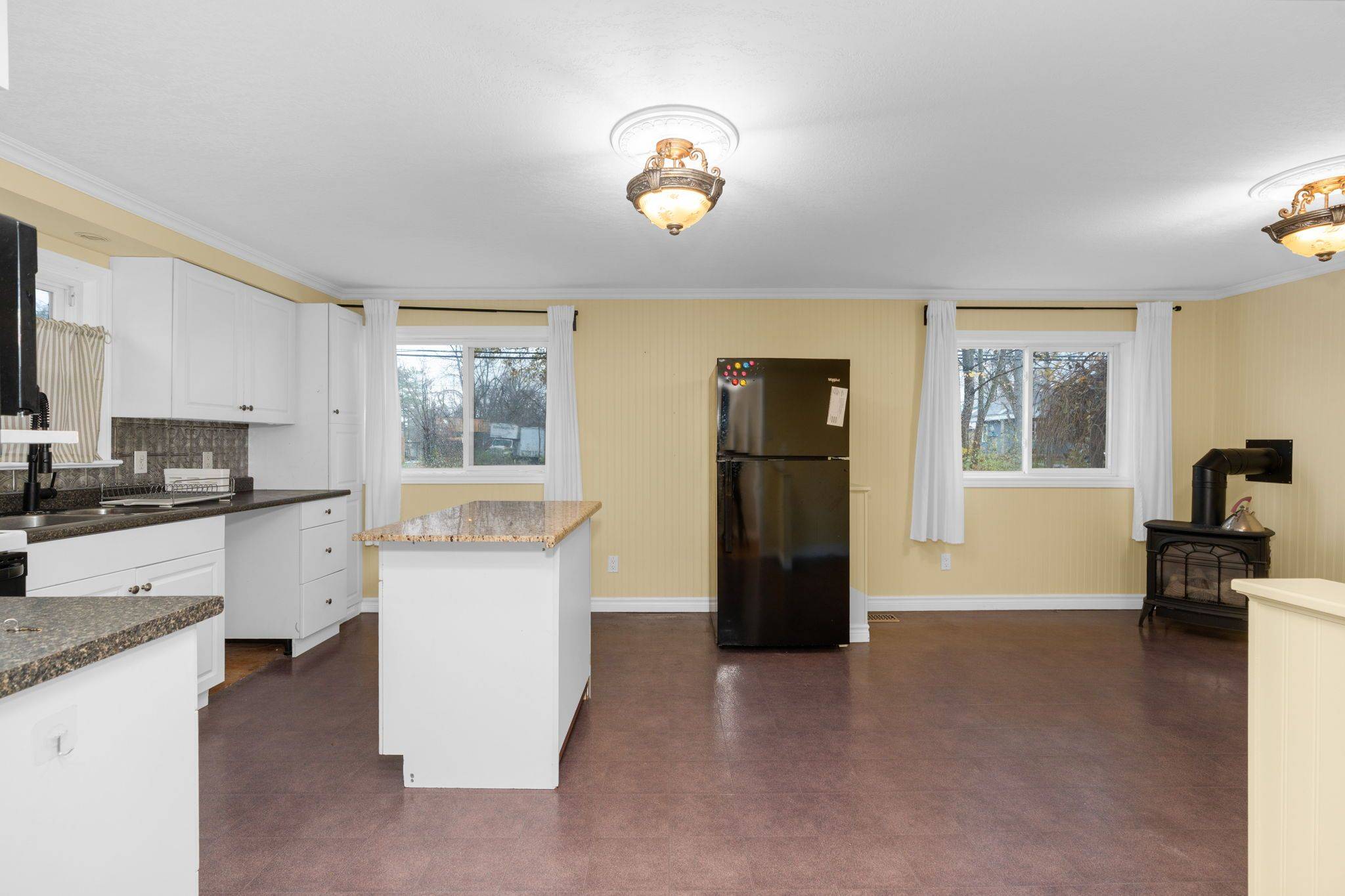 Orillia, ON L3V 4K6,380 Gill ST