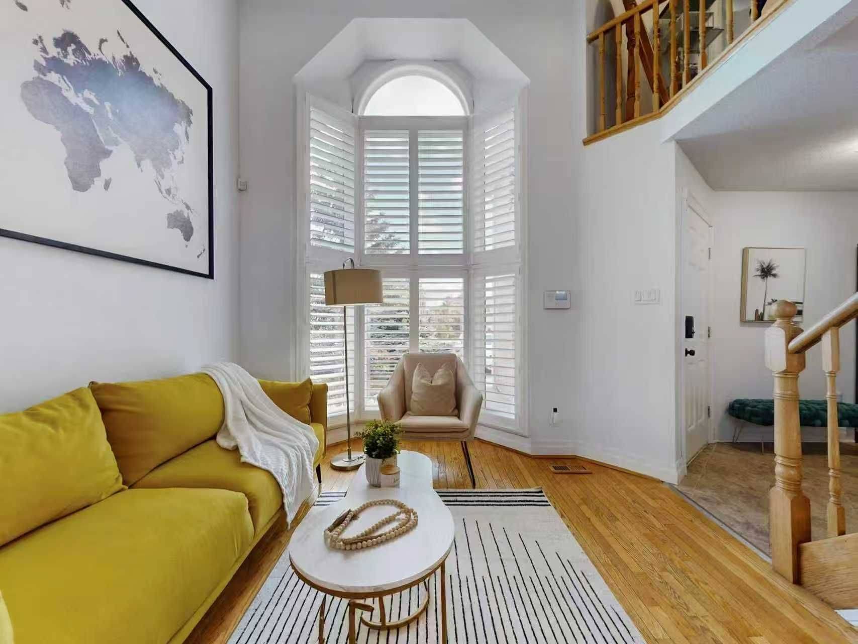 Mississauga, ON L5C 4L8,837 APPLE GATE CT