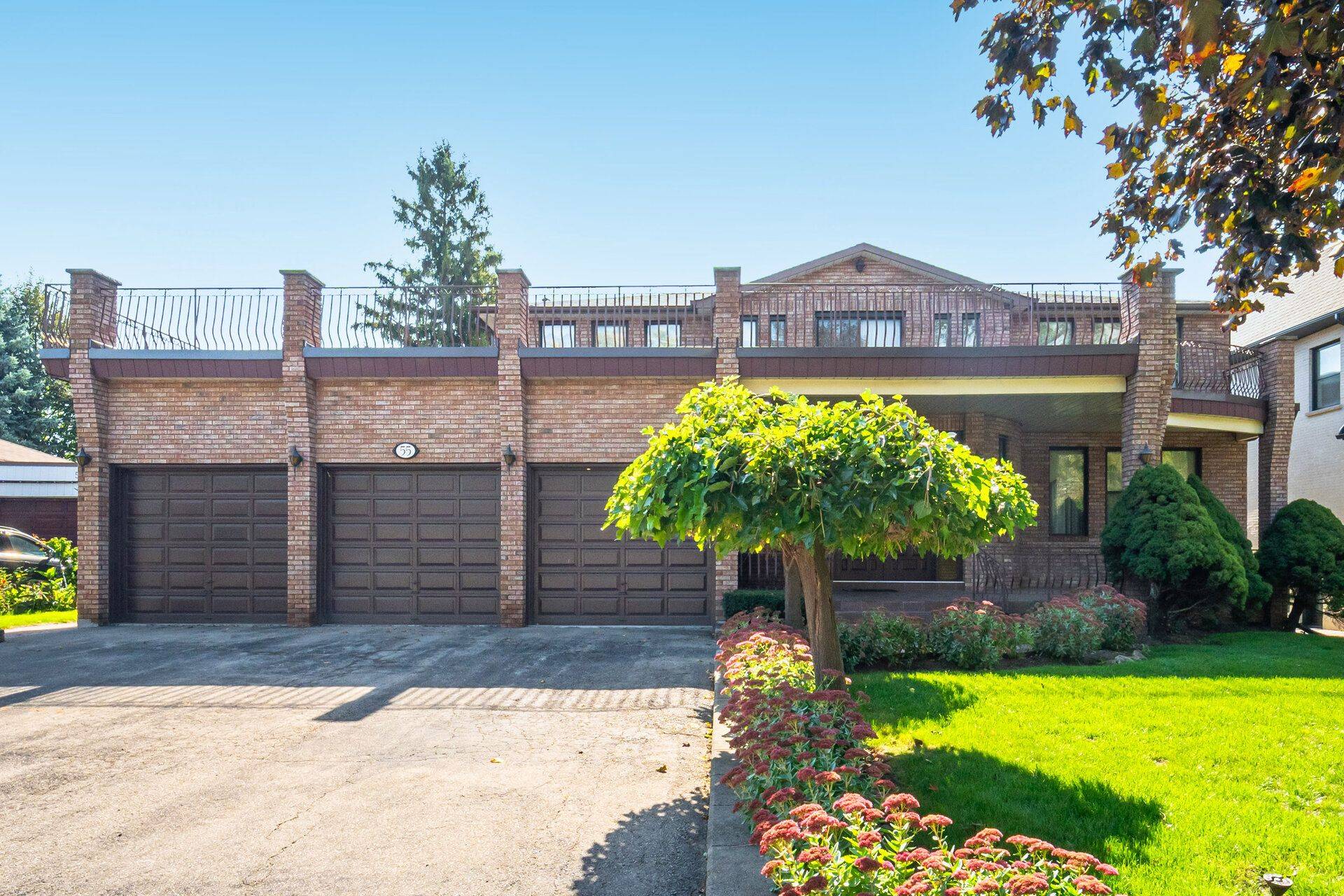 Toronto W05, ON M9M 1E1,55 Wallasey AVE