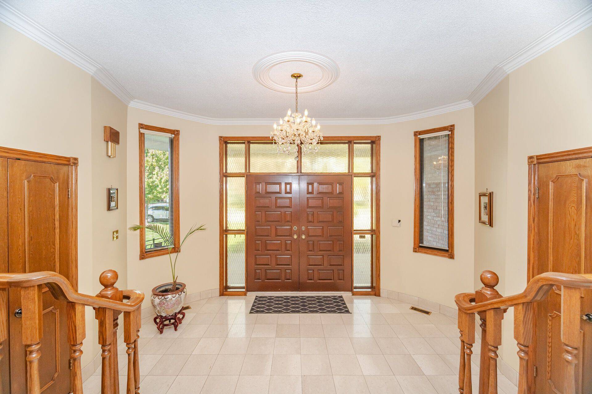 Toronto W05, ON M9M 1E1,55 Wallasey AVE