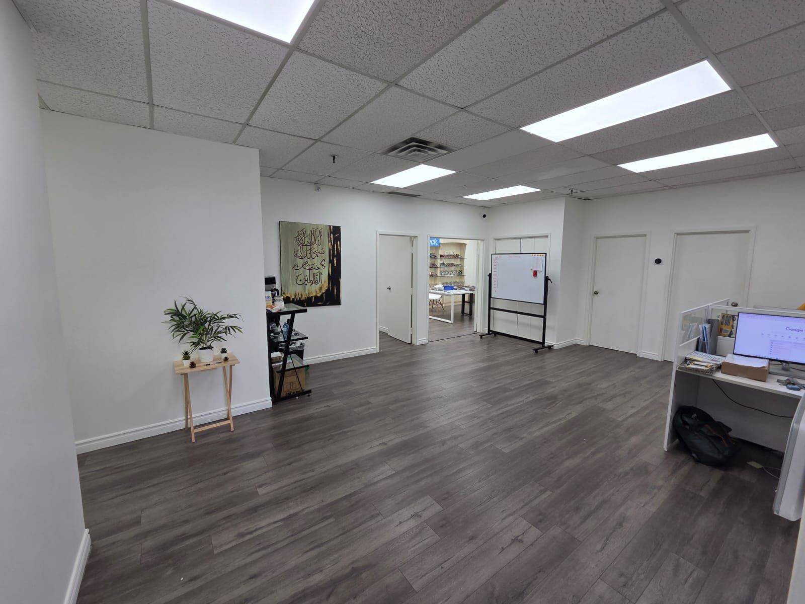 Mississauga, ON L4Z 3K5,215 Traders BLVD E #18