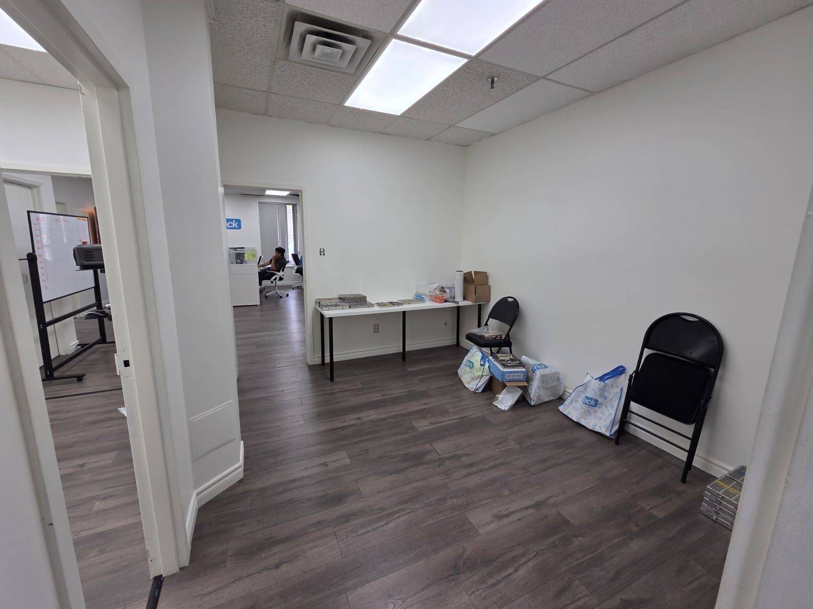 Mississauga, ON L4Z 3K5,215 Traders BLVD E #18