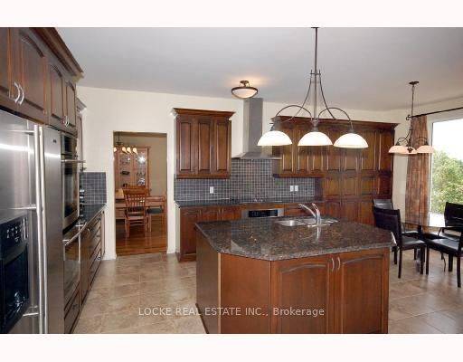 Orleans - Convent Glen And Area, ON K1C 7S3,149 COPPERWOOD ST