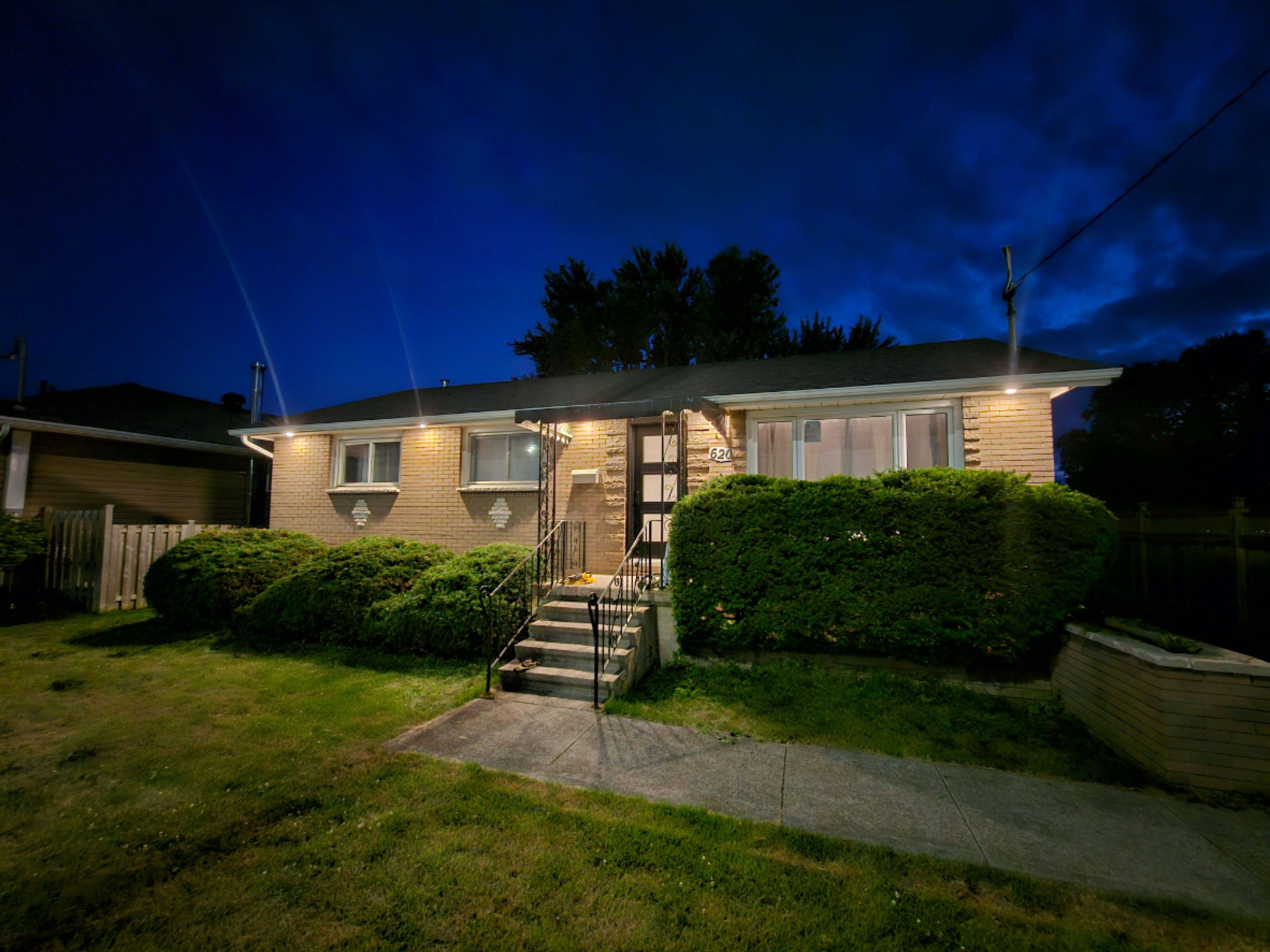 Belleville, ON K8P 4A6,620 Sidney ST #A