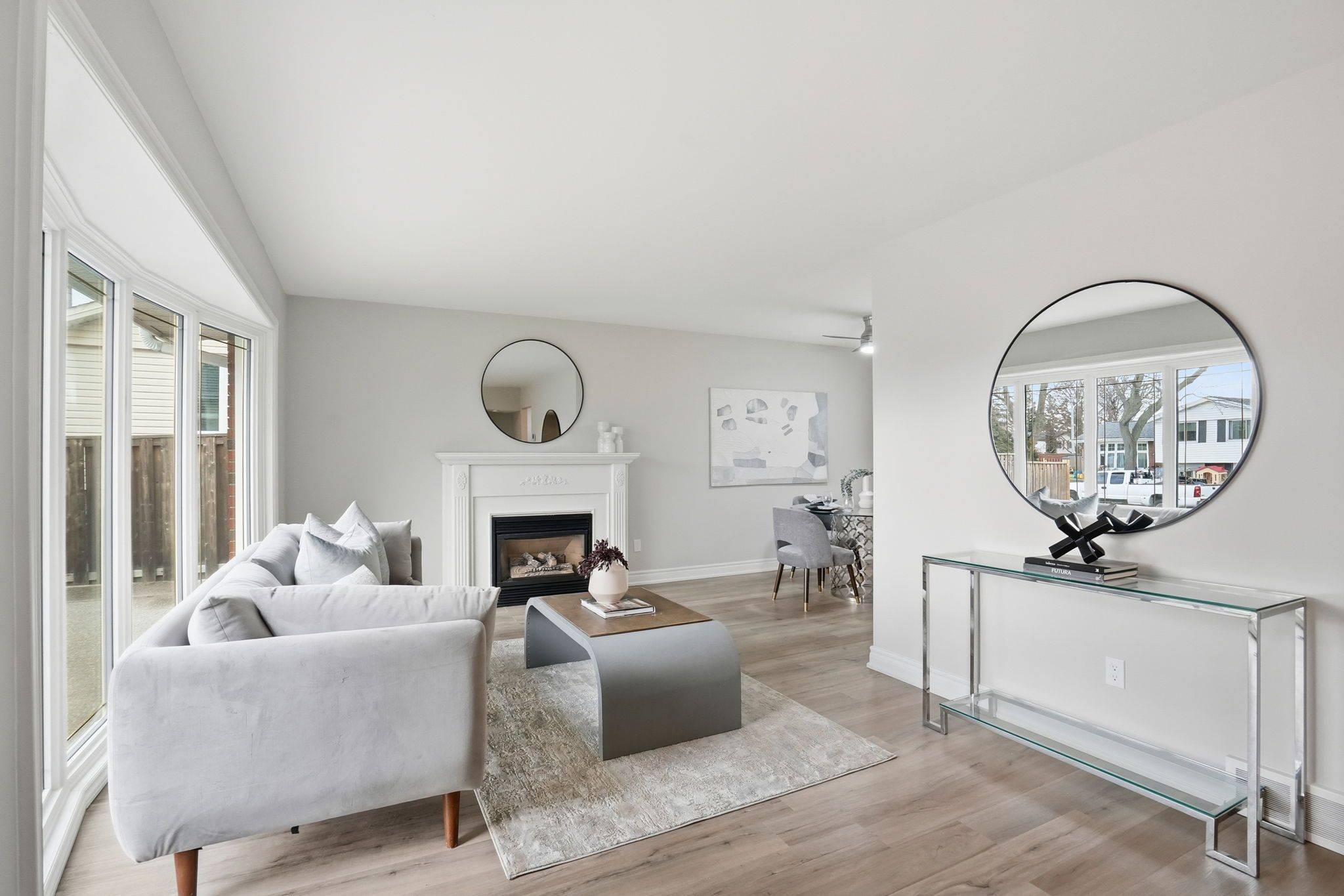 Hamilton, ON L8V 2N5,38 Coral DR