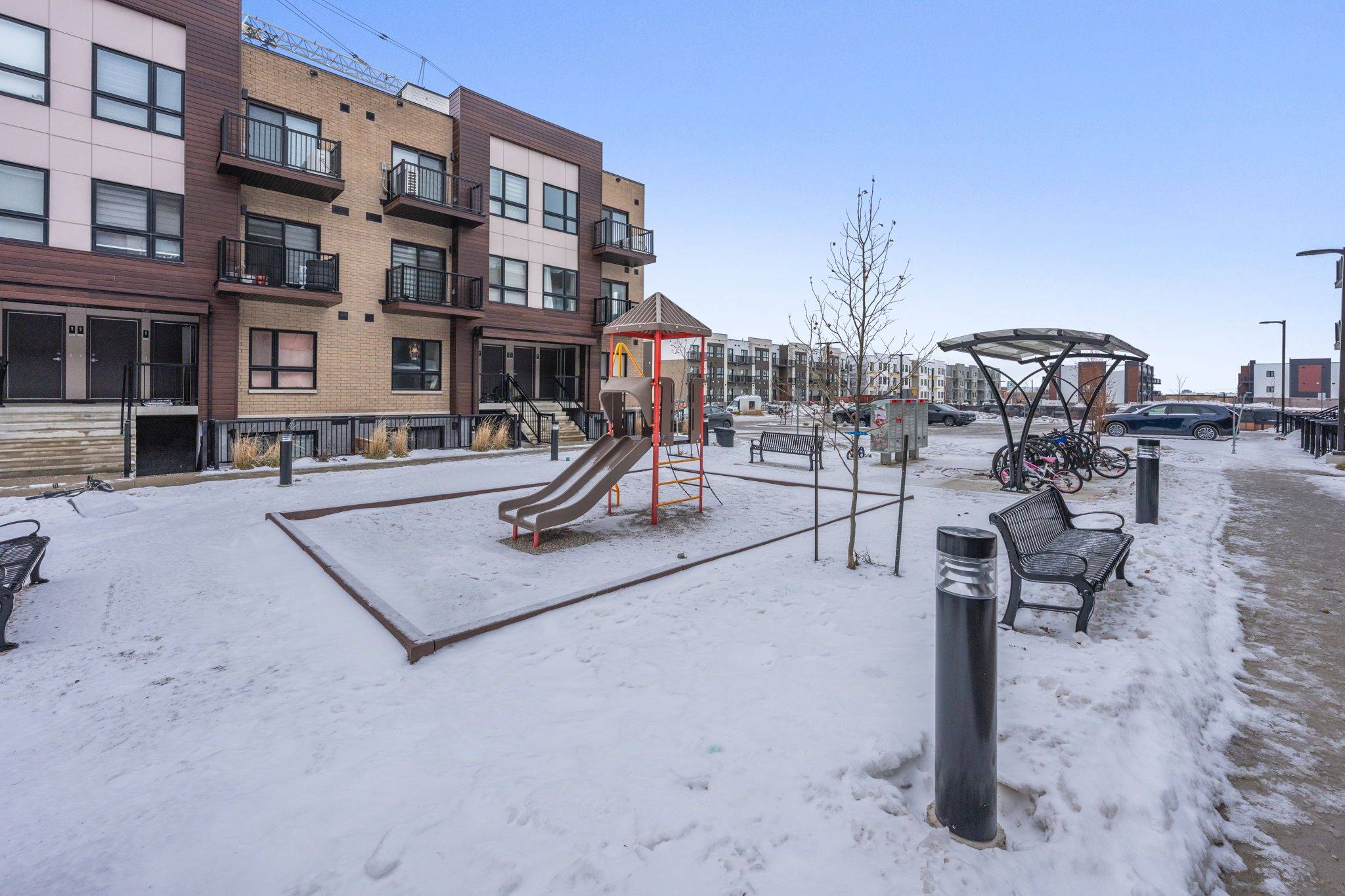 Kitchener, ON N2E 0J3,10 Palace ST #D3