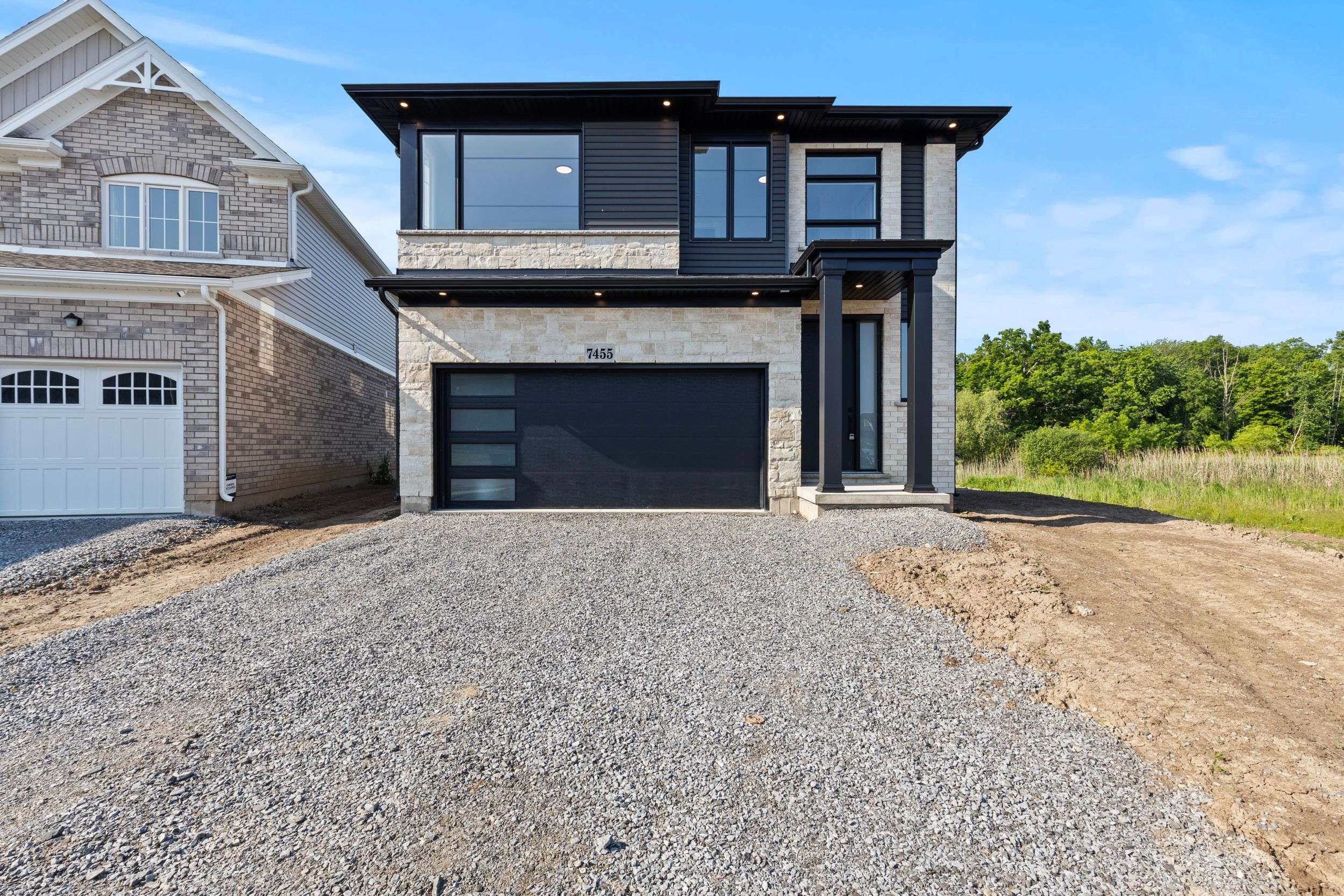 Niagara Falls, ON L2H 3V9,7455 Majestic TRL