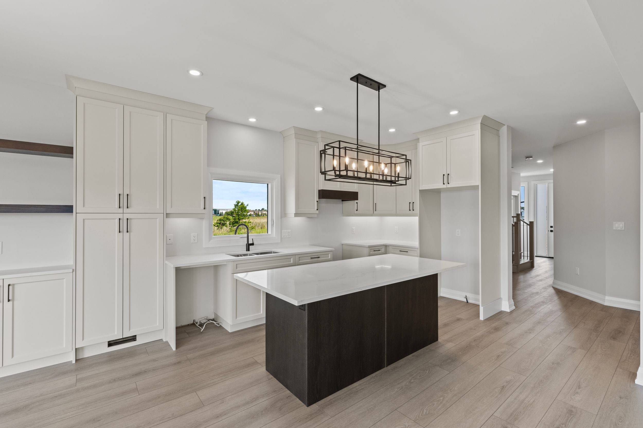 Niagara Falls, ON L2H 3V9,7455 Majestic TRL