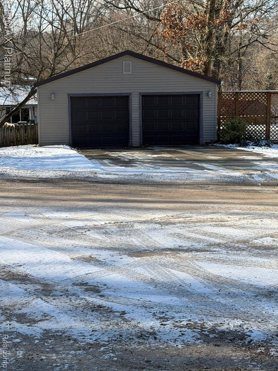 Pinckney, MI 48169,11520 WEIMAN DR