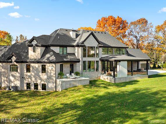 Milford, MI 48381,815 N Milford RD