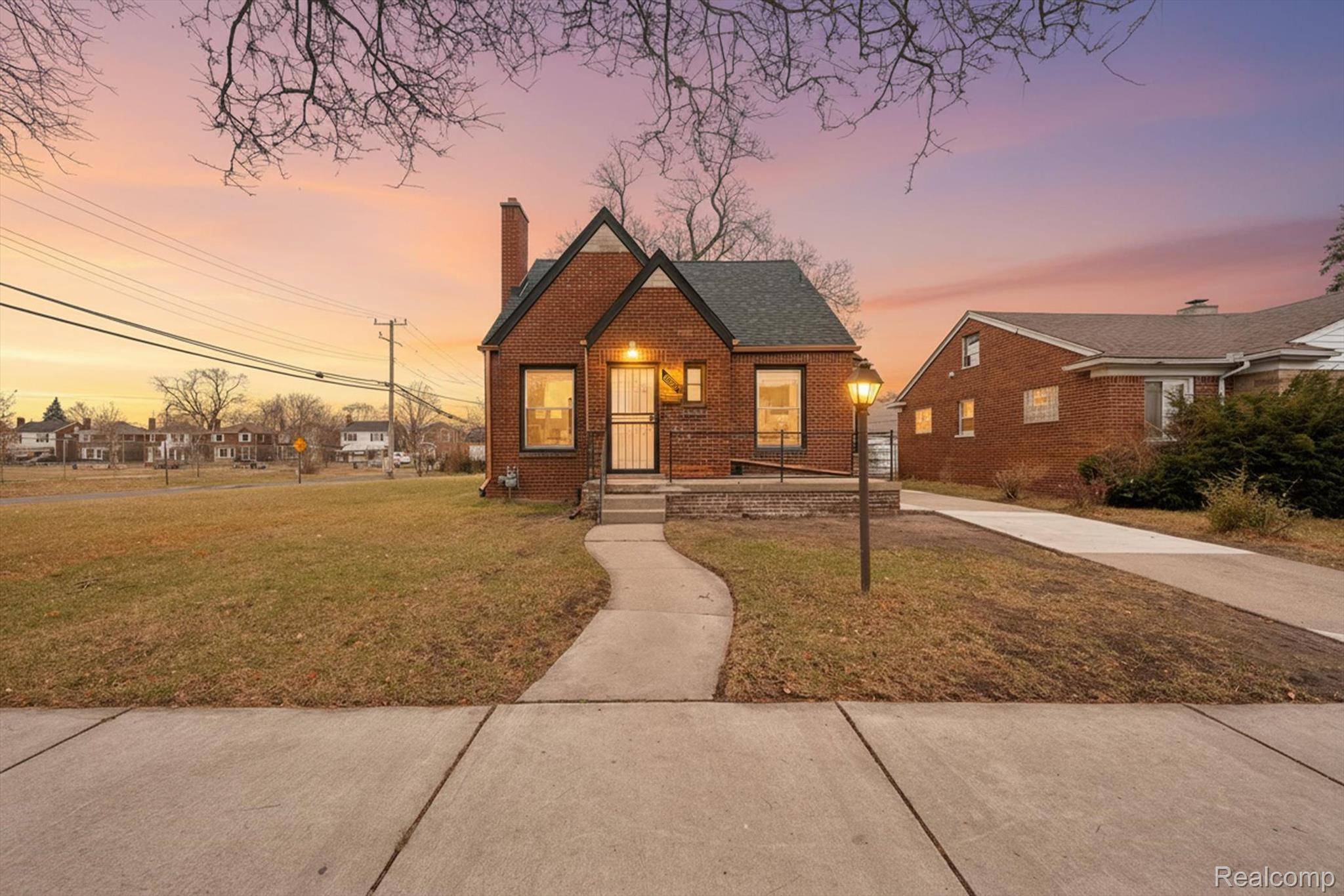 Detroit, MI 48221,18710 Ilene ST