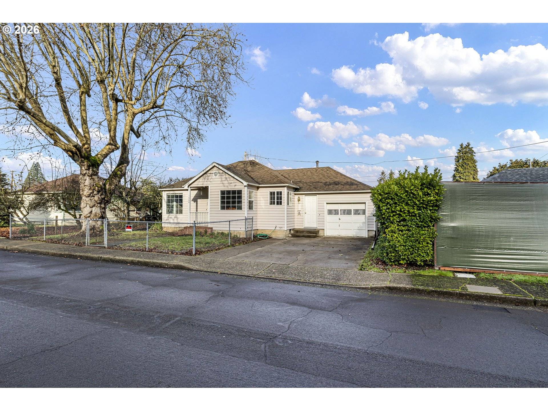 Roseburg, OR 97471,1666 W MYRTLE AVE