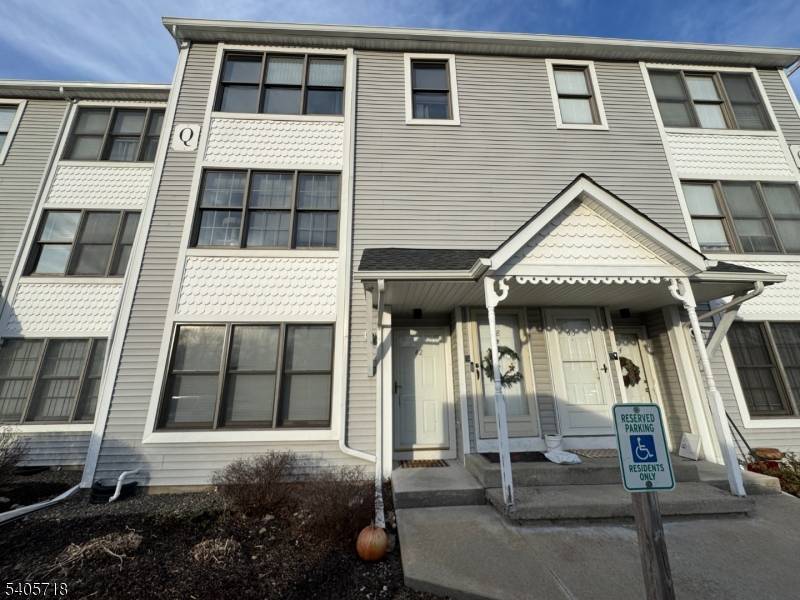 Hamburg Boro, NJ 07419,42 Burlington Ct