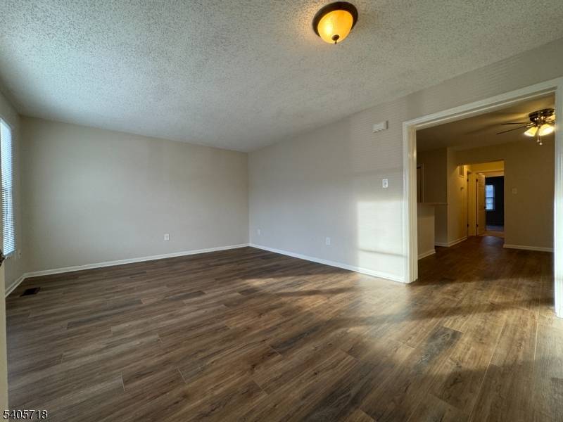 Hamburg Boro, NJ 07419,42 Burlington Ct