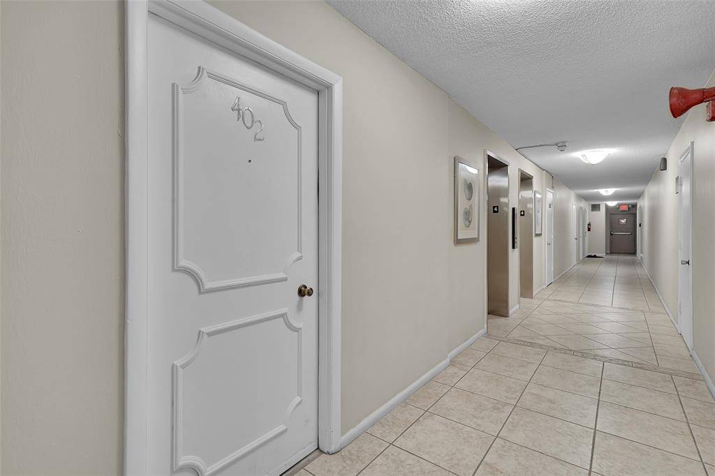 Hollywood, FL 33019,1401 S OCEAN DR #402