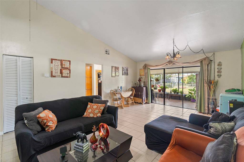 Margate, FL 33063,6080 NW 3rd St #6080