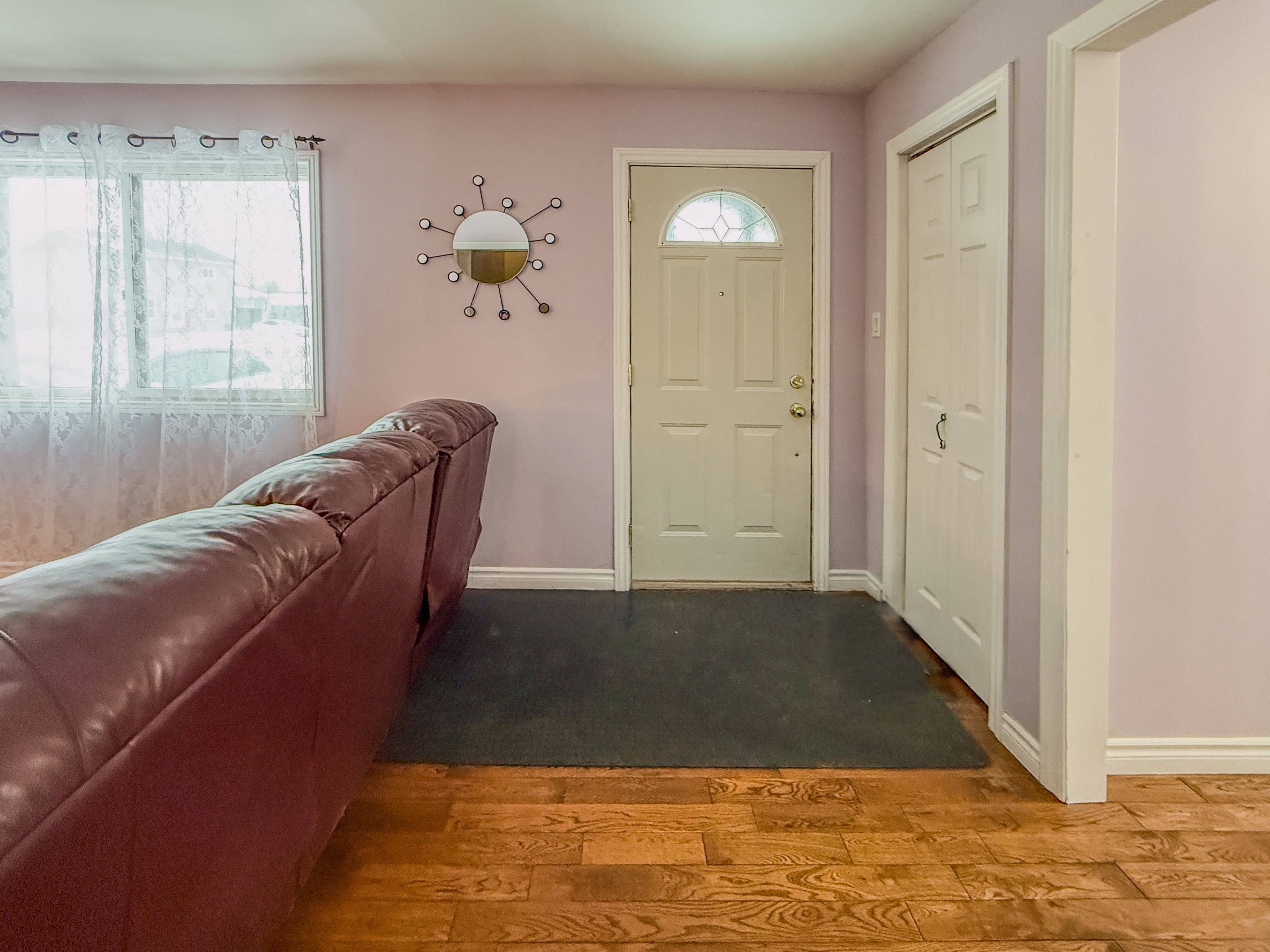 Essa, ON L0M 1B0,11 Centre ST