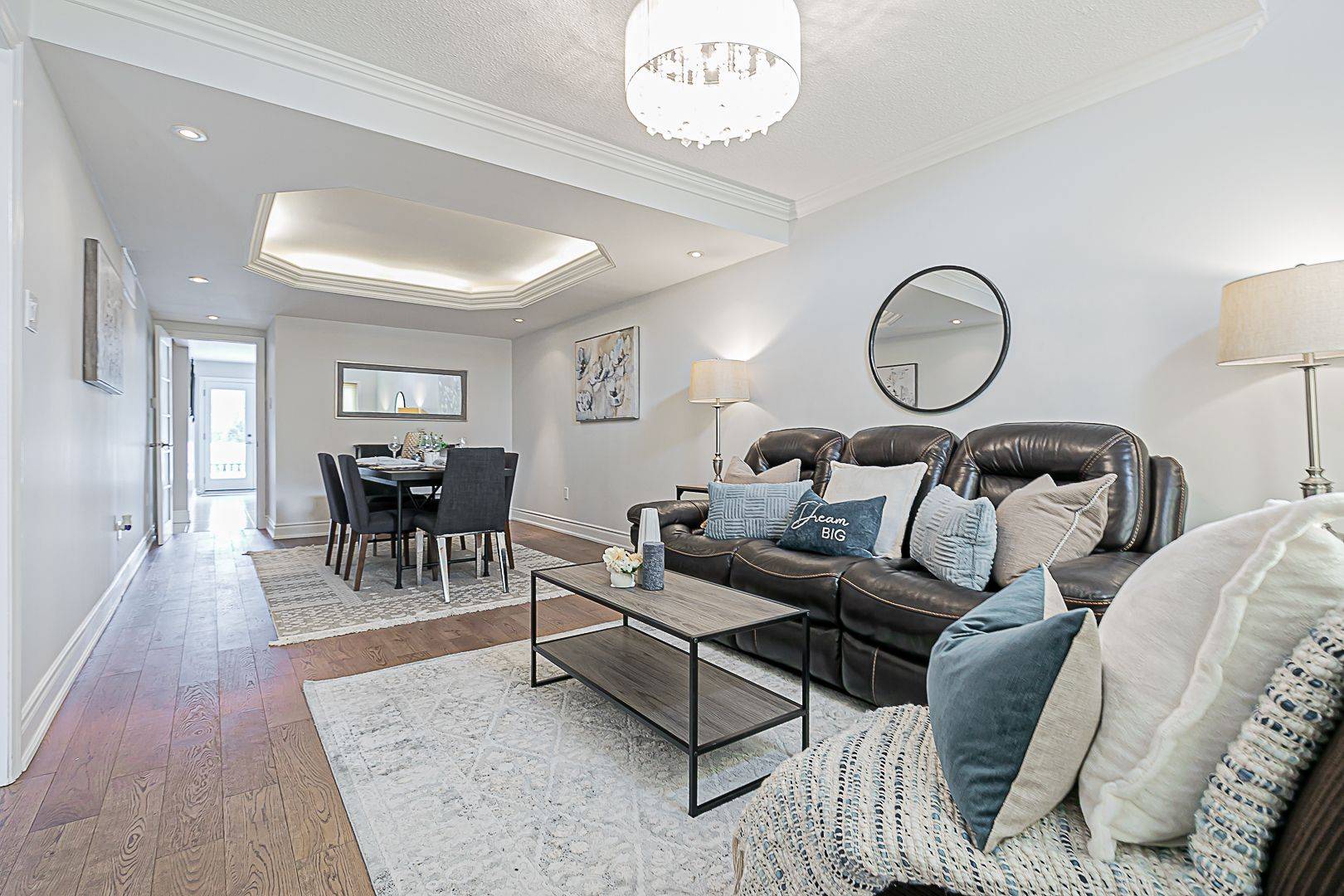 Newmarket, ON L3X 1T2,310 Chambers CRES