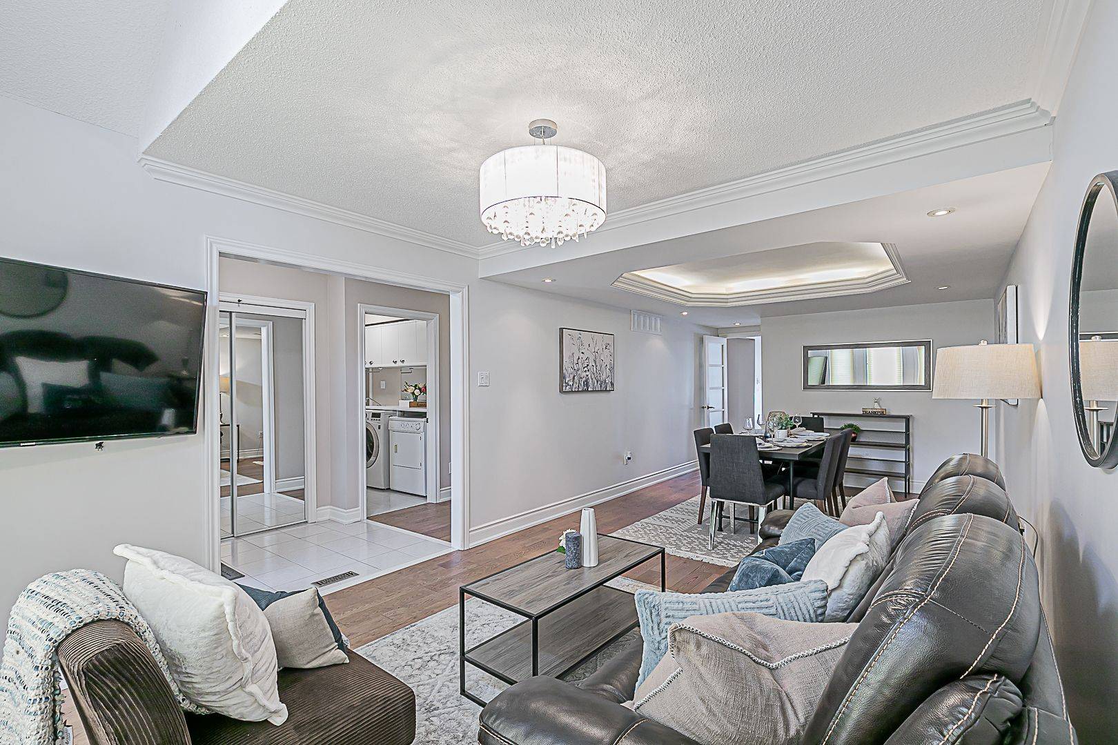 Newmarket, ON L3X 1T2,310 Chambers CRES