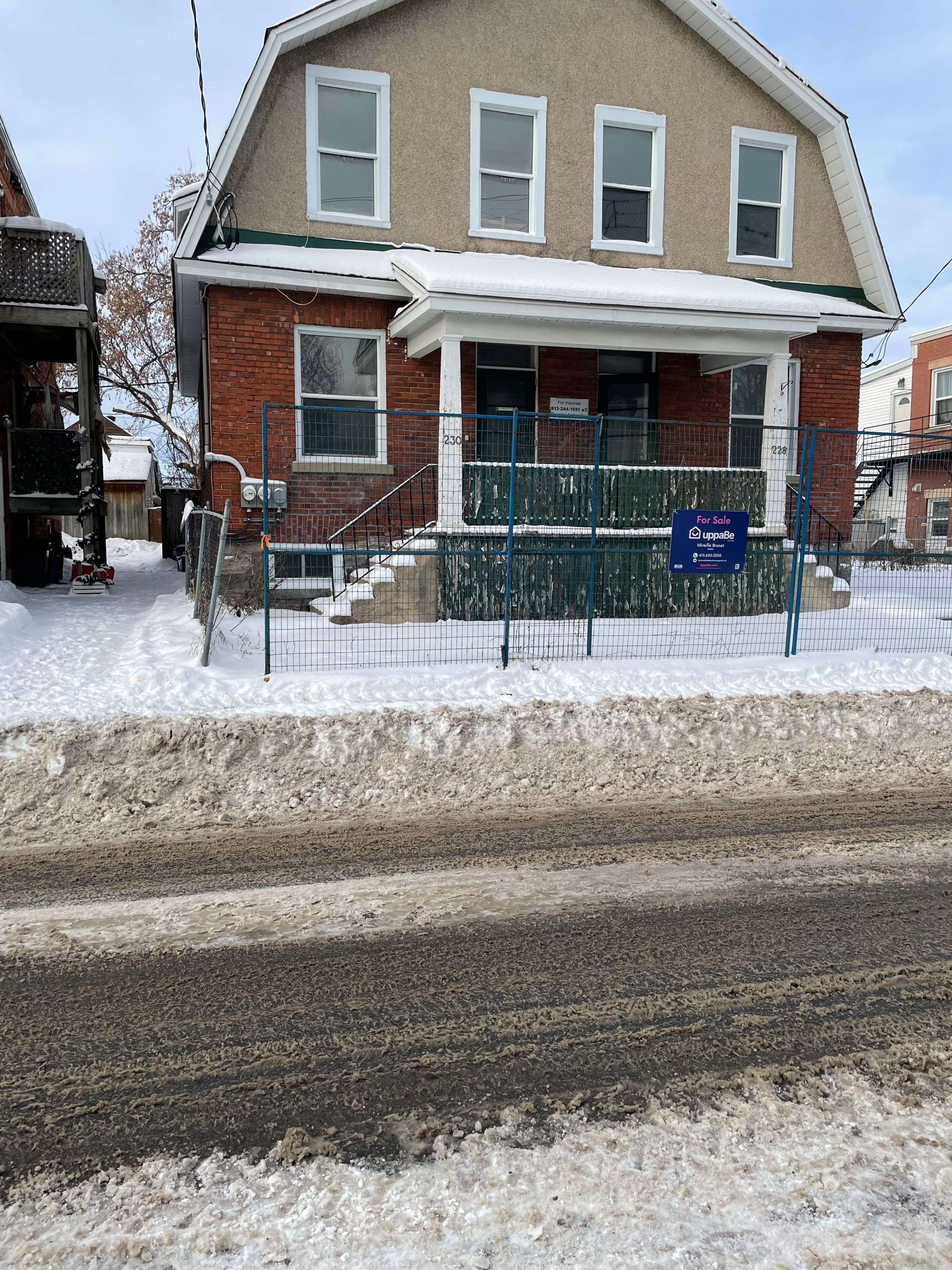 West Centre Town, ON K1Y 1N9,226-230 Carruthers AVE