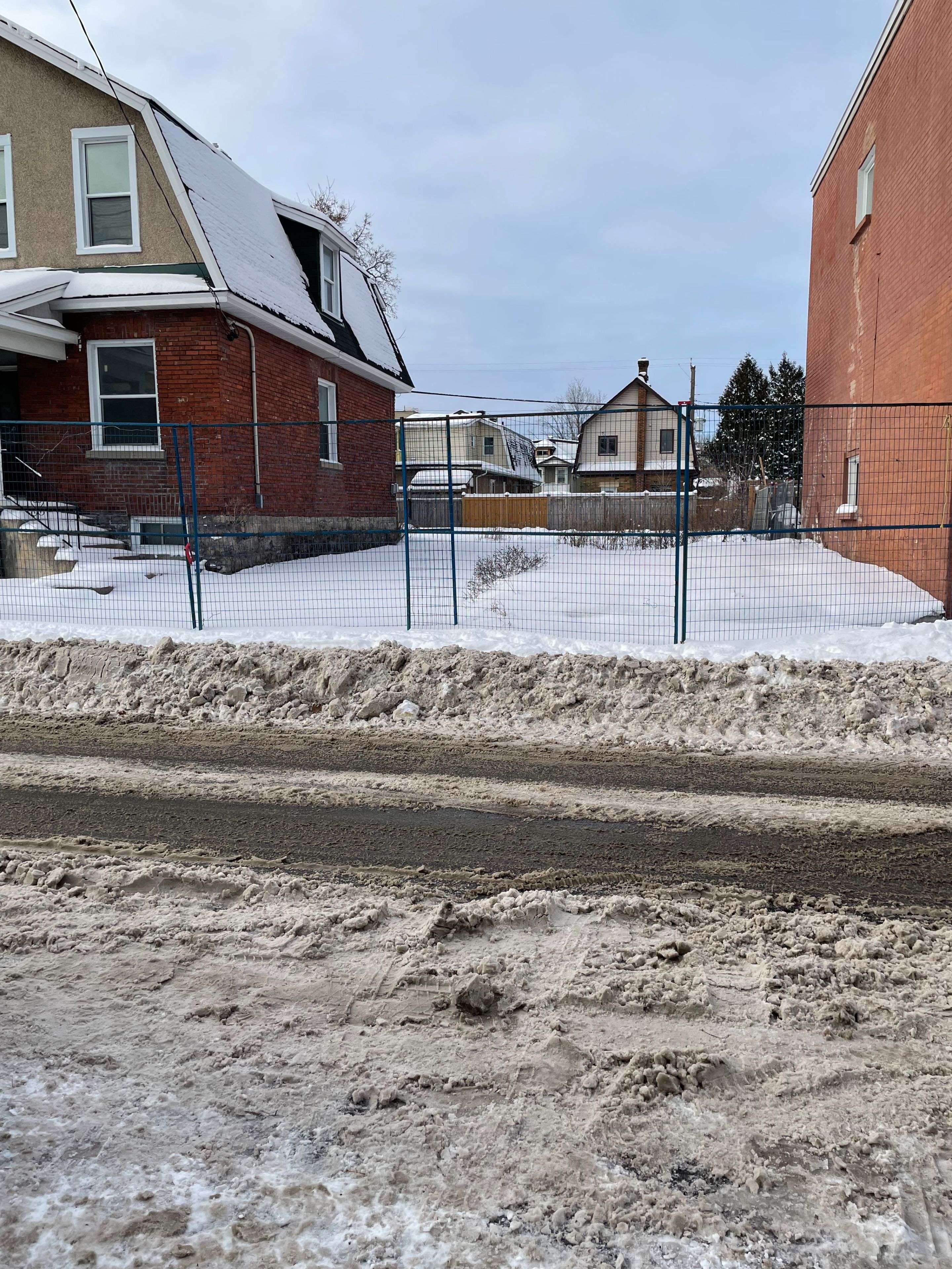 West Centre Town, ON K1Y 1N9,226-230 Carruthers AVE