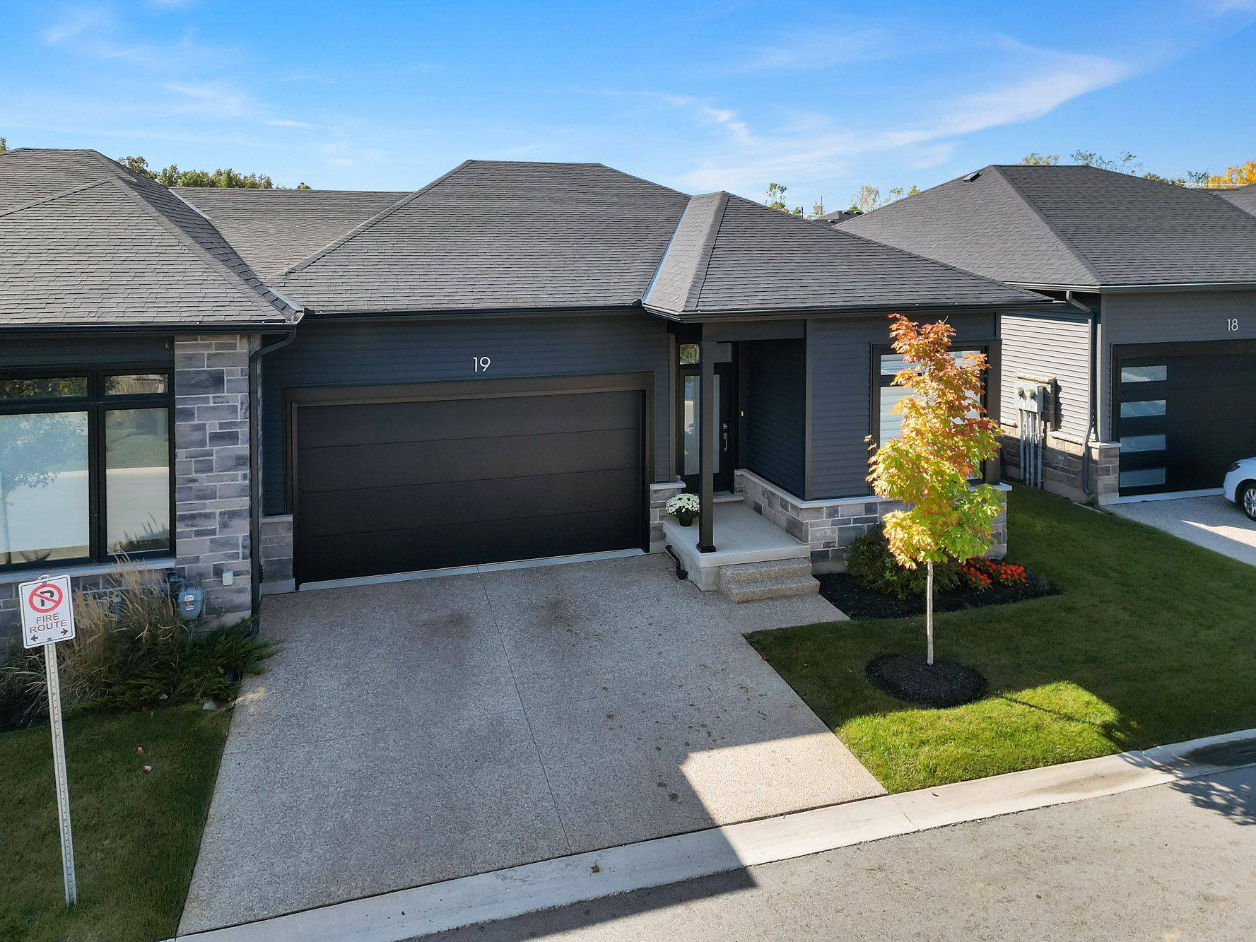 Niagara Falls, ON L2G 0Y7,8974 Willoughby DR #19