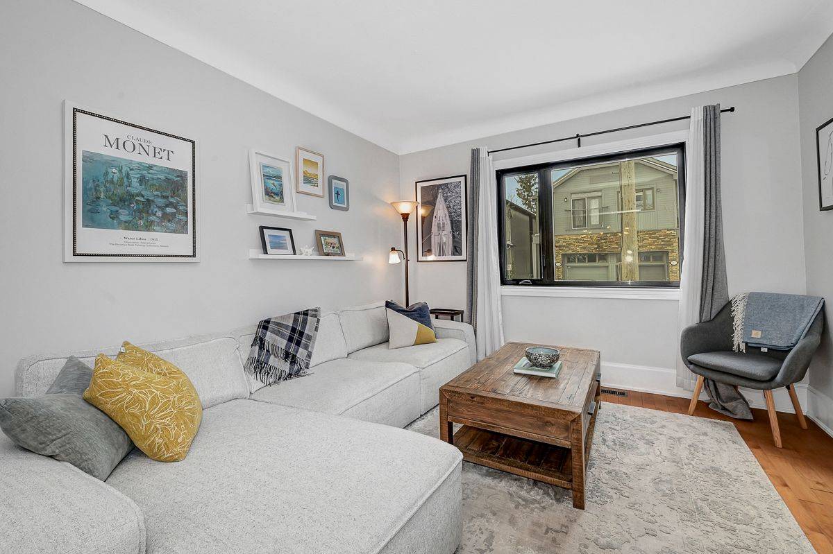 Carlingwood - Westboro And Area, ON K2A 1Y7,375 Winston AVE