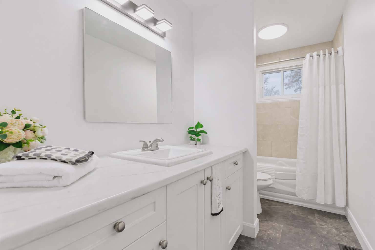 Brockville, ON K6V 6A5,1301 Alwington ST