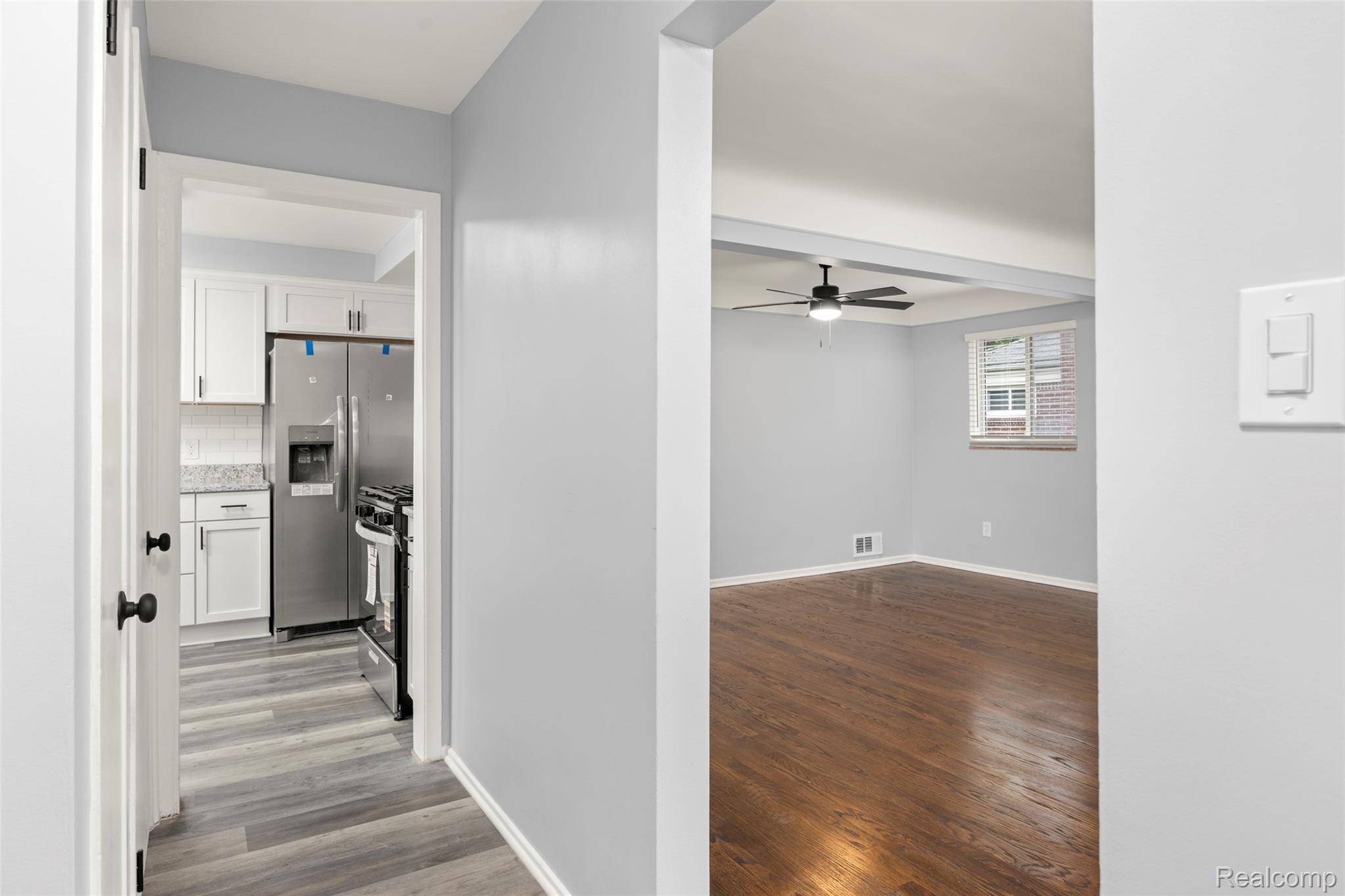 Oak Park, MI 48237,24270 Scotia RD