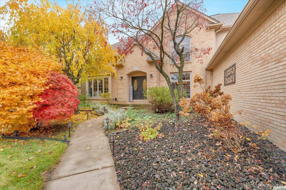 Shelby Twp, MI 48316,2244 Regency Hills DR