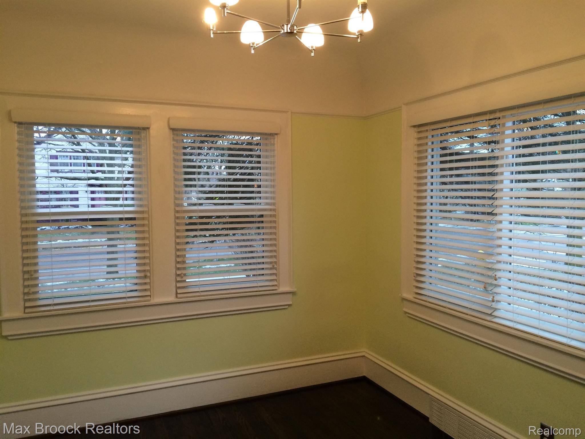 Birmingham, MI 48009,115 E LINCOLN ST