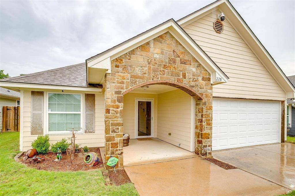 Springtown, TX 76082,228 Lovers Path Drive
