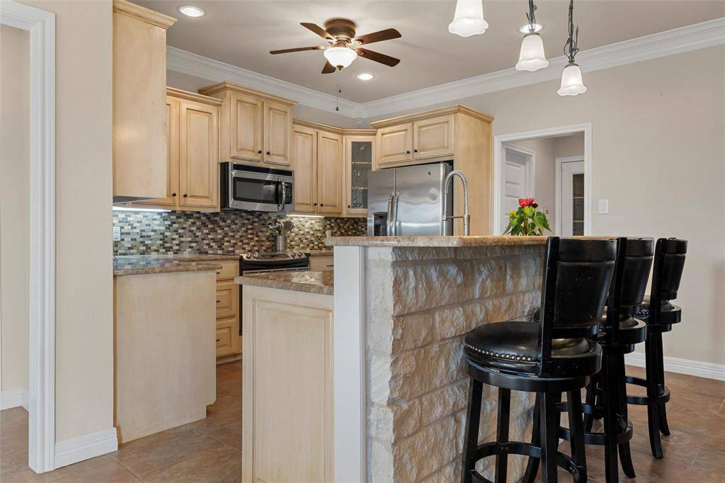 Hewitt, TX 76643,105 Hollygrove Drive