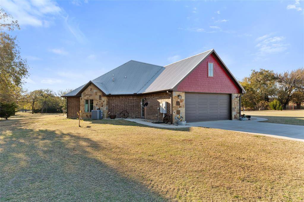 Decatur, TX 76234,207 County Road 4181