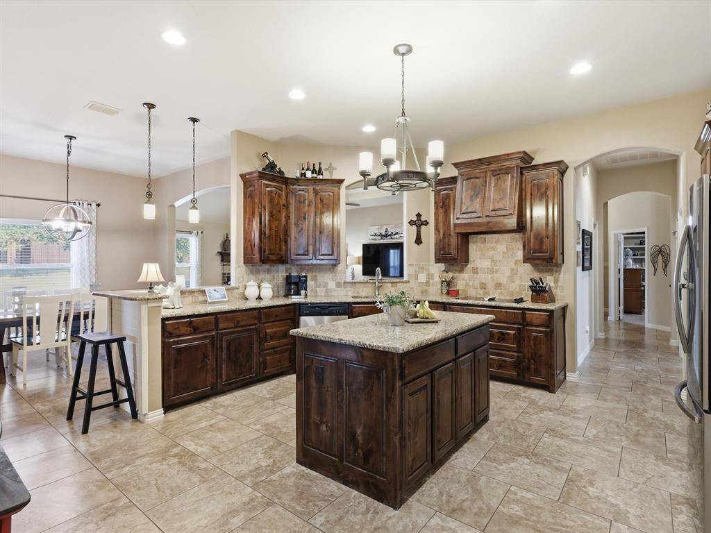 Azle, TX 76020,100 Valle Court