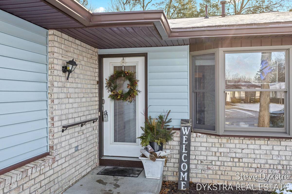 Grand Rapids, MI 49505,2144 Ter Van DR NE