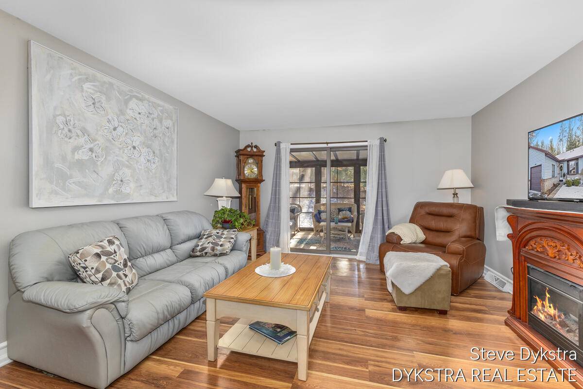 Grand Rapids, MI 49505,2144 Ter Van DR NE