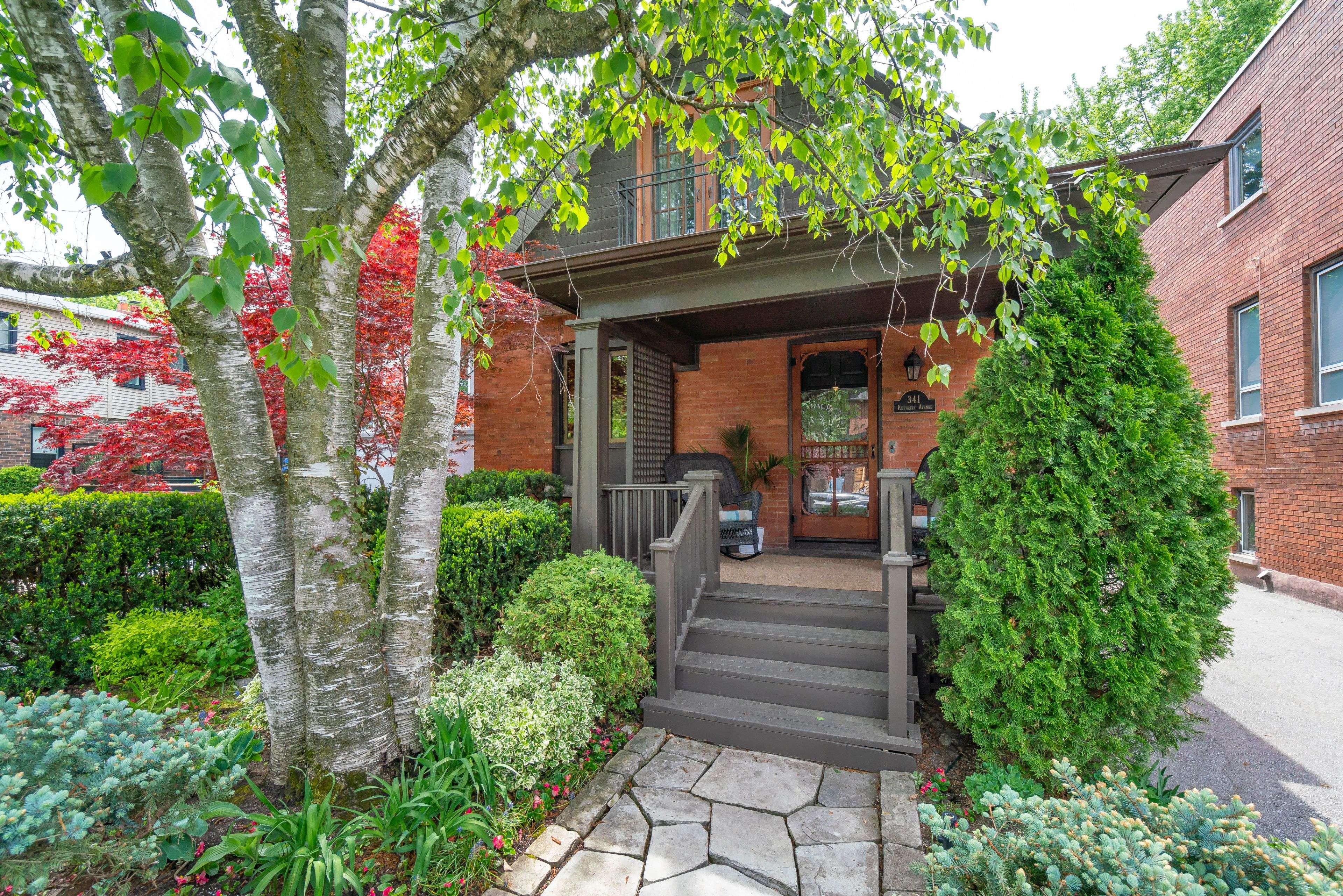 Toronto C10, ON M4P 2A4,341 Keewatin AVE