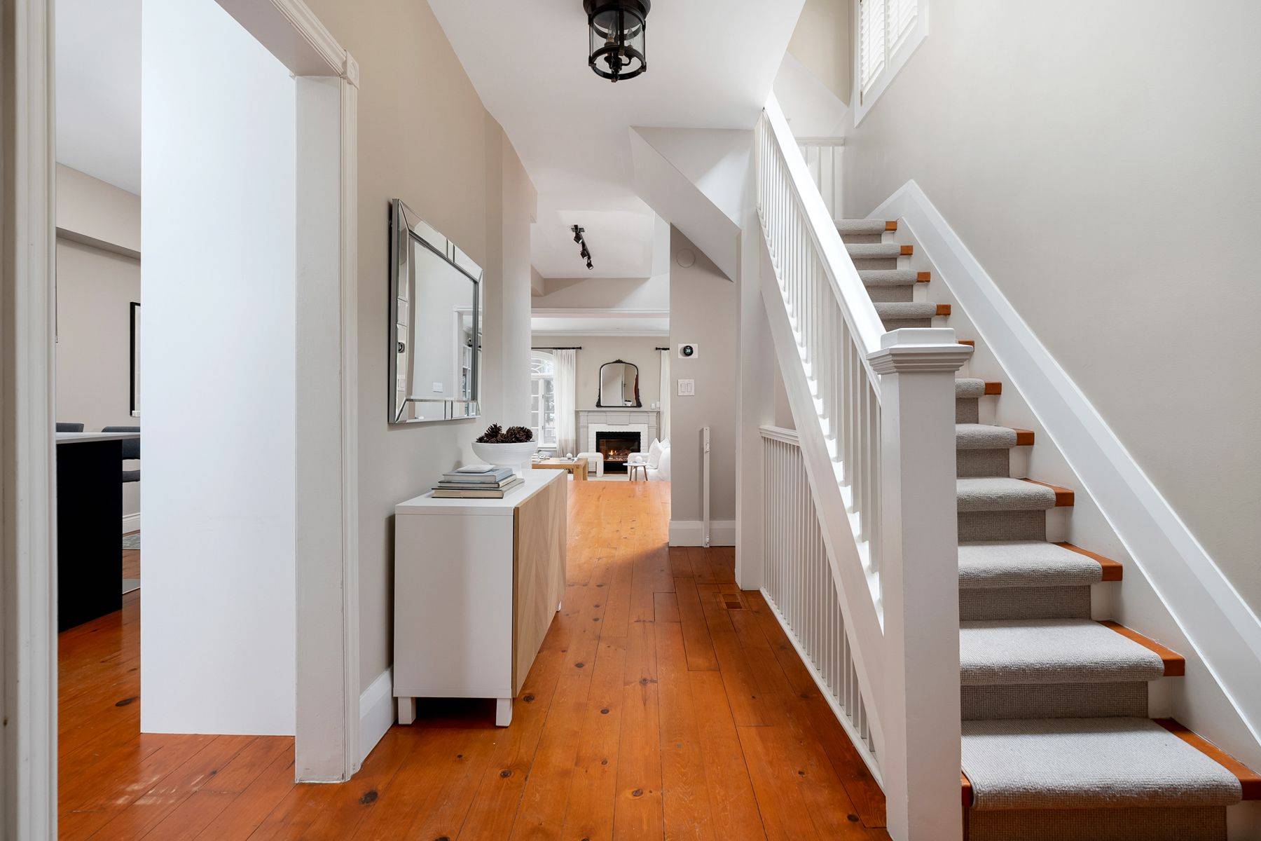 Toronto C10, ON M4P 2A4,341 Keewatin AVE