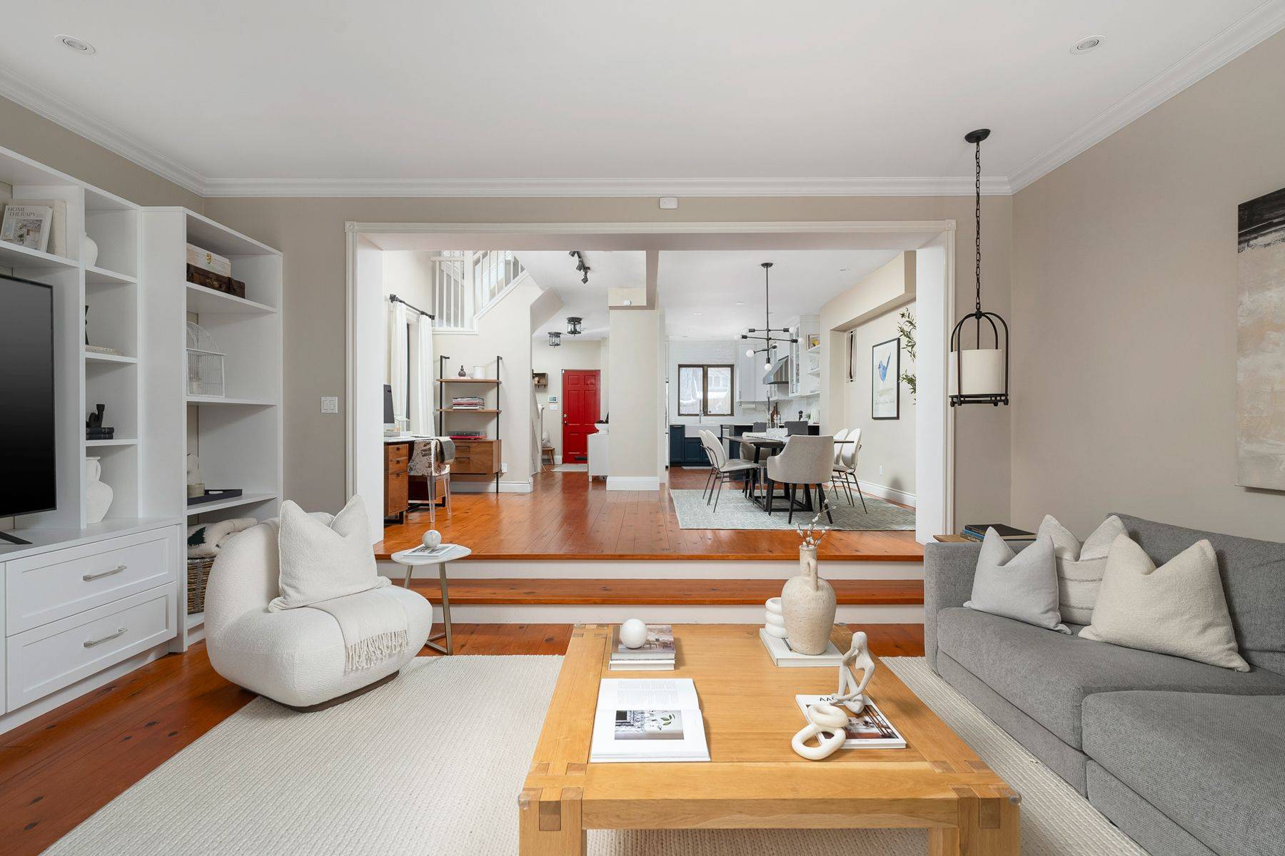 Toronto C10, ON M4P 2A4,341 Keewatin AVE